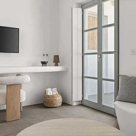 Mr & Mrs White Paros & 4* Zambujeira do Mar