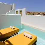 Mr And Mrs White Paros & Hotel 4*