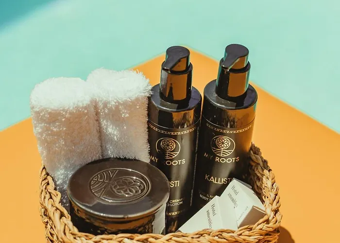 Mr And Mrs White Paros & Naoussa